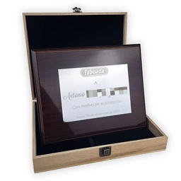 ESTUCHE MADERA PLACA DE HOMENAJE - 28x23CM